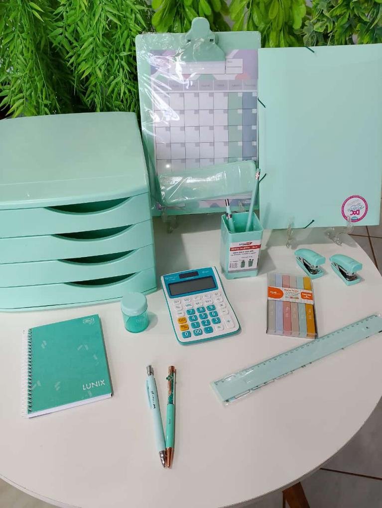 Kit de acessórios para escritório na Papelaria Popular
