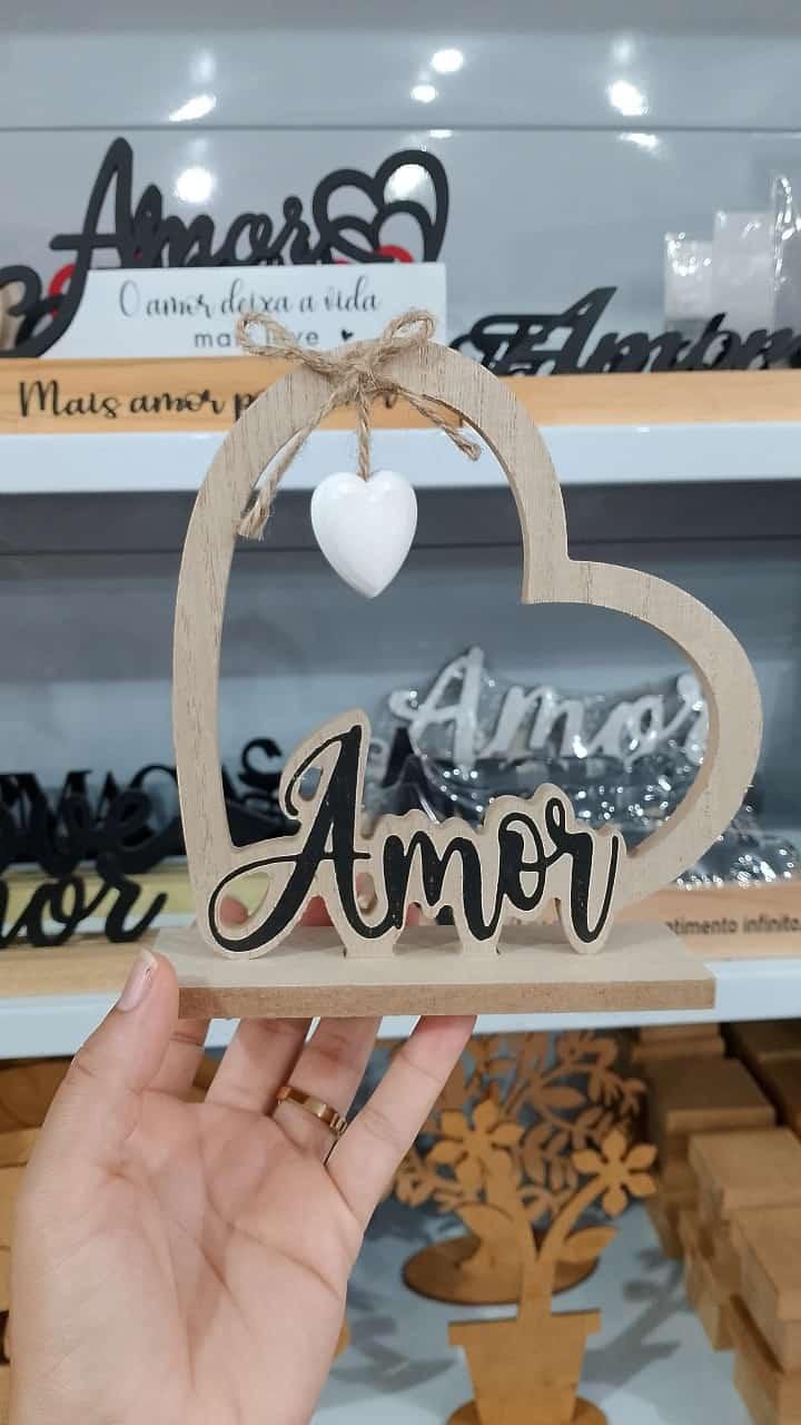 Presente decorativo com mensagem de amor em Vilhena