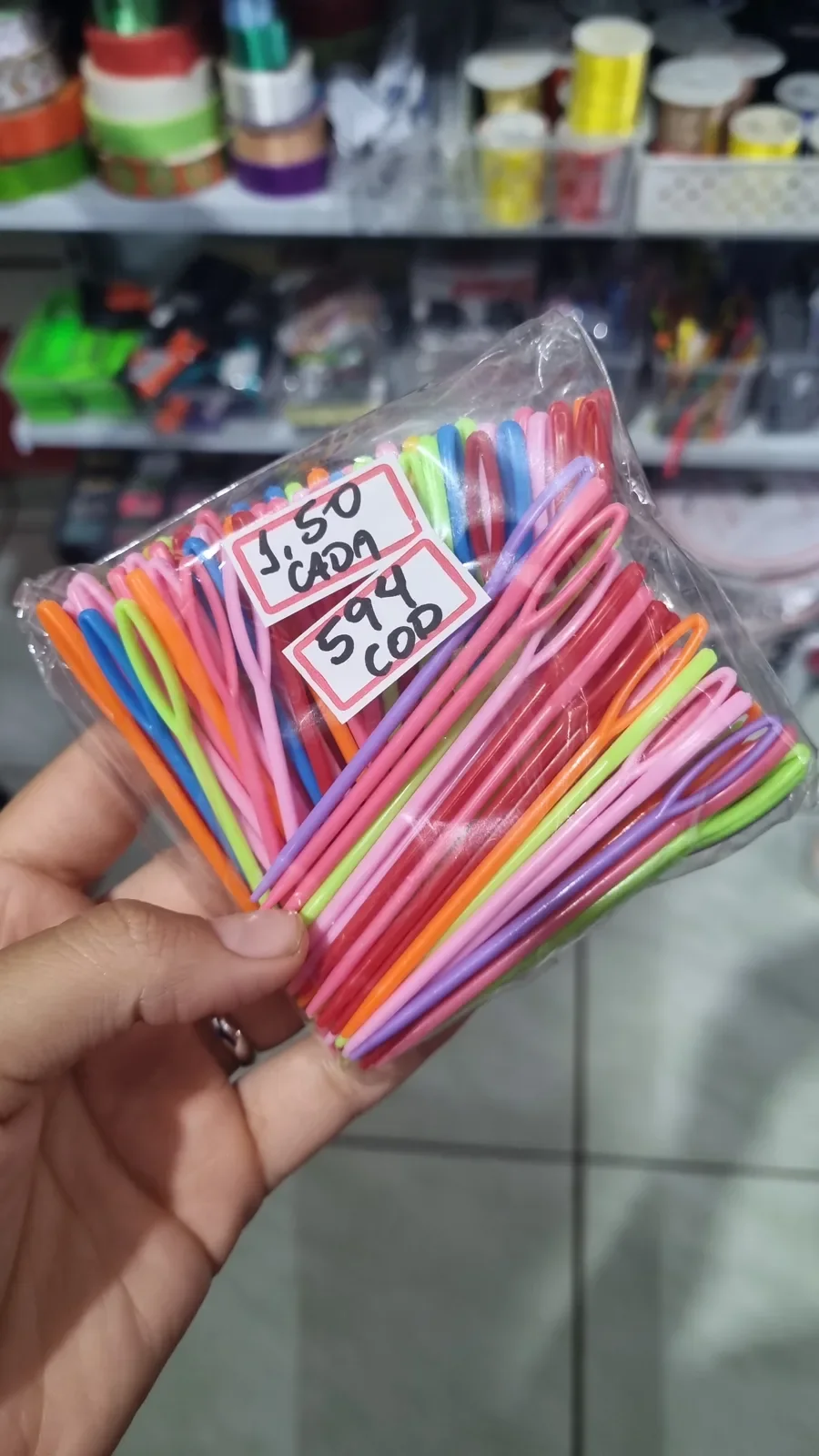 Elasticos coloridos para artesanato na Papelaria Popular em Vilhena