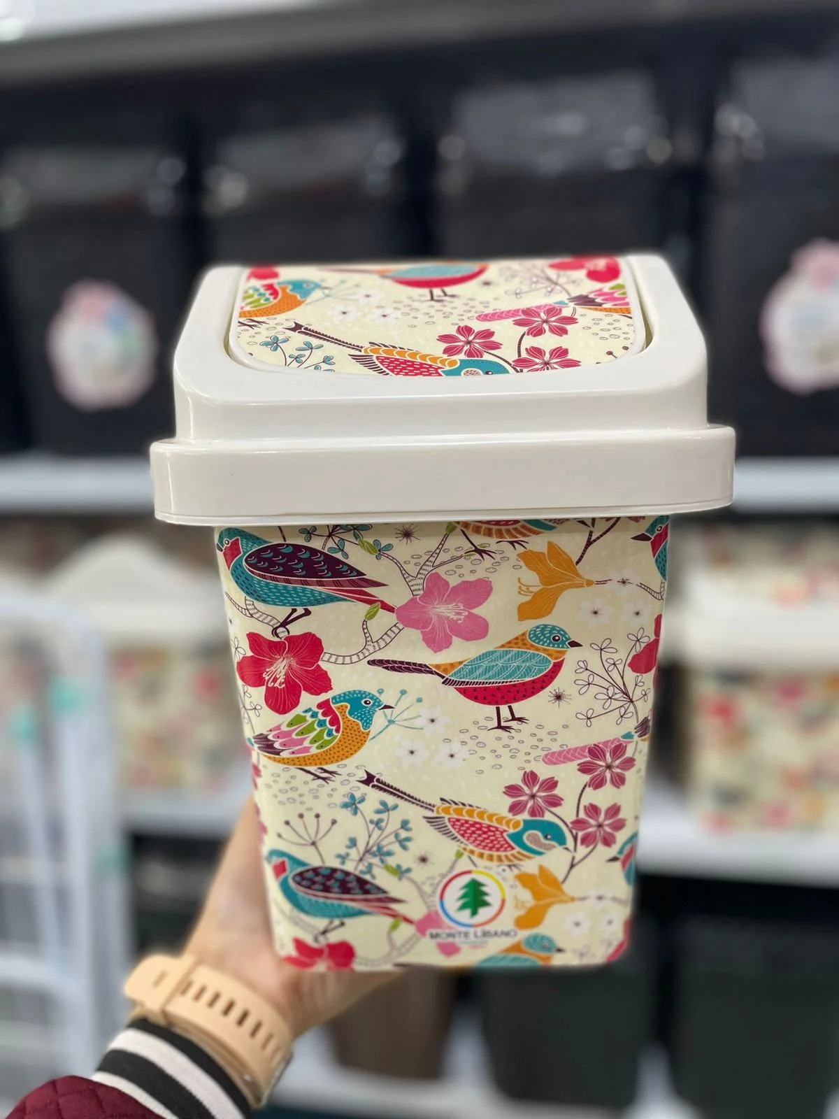 Cesto de pia estampado com tampa na Papelaria Popular em Vilhena