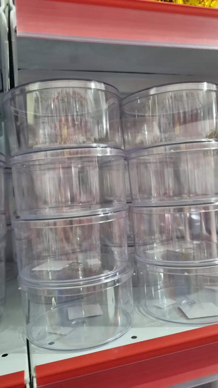 Copos plasticos transparentes na Papelaria Popular em Vilhena
